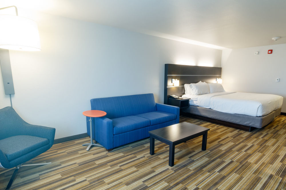 Holiday Inn Express & Suites Lincoln I - 80 By Ihg Екстериор снимка